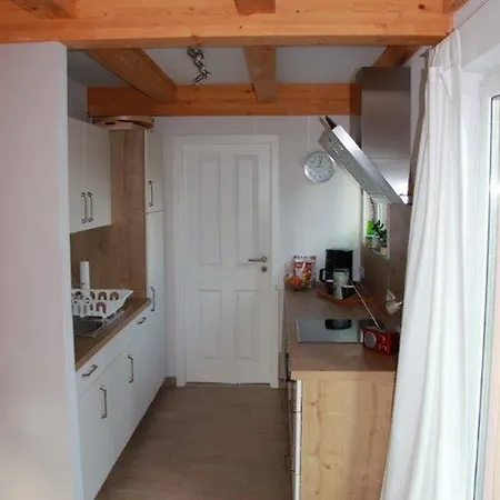 Ferienhaus Ani Sellin *